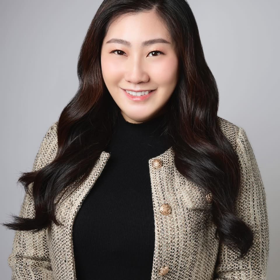 คุณชญานิศ สุพีรมงคลกุล (คุณมี่) ที่ปรึกษาประกัน AIA